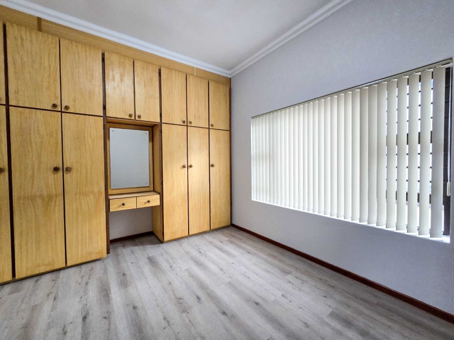 5 Bedroom Property for Sale in Jongensfontein Western Cape